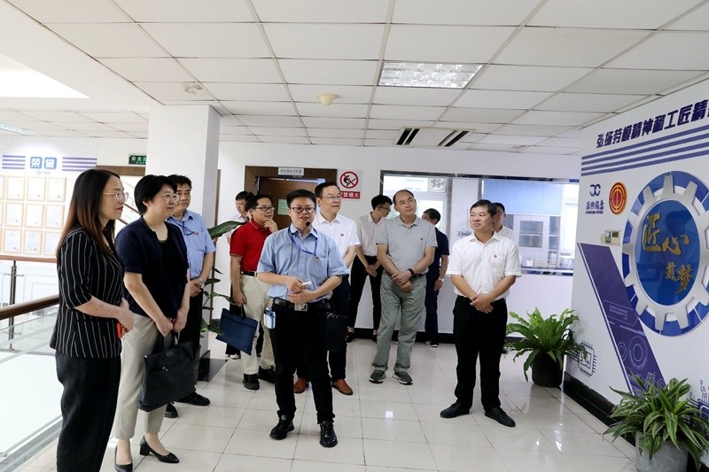 2020年7月14日，时任浙江省总工会党组成员、副主席张卫华一行莅临恒峰g22纸业调研推进新时代产业工人队伍建设改革工作
